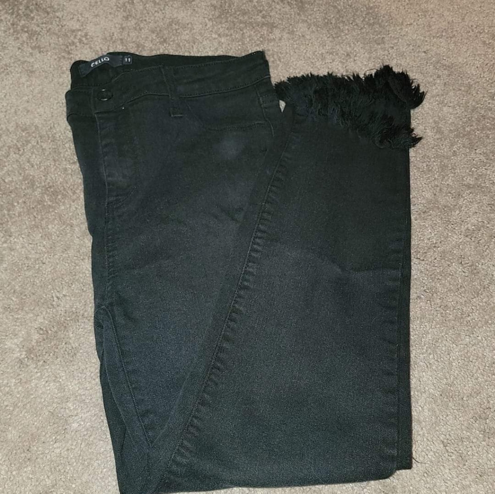 Cello distressed crops